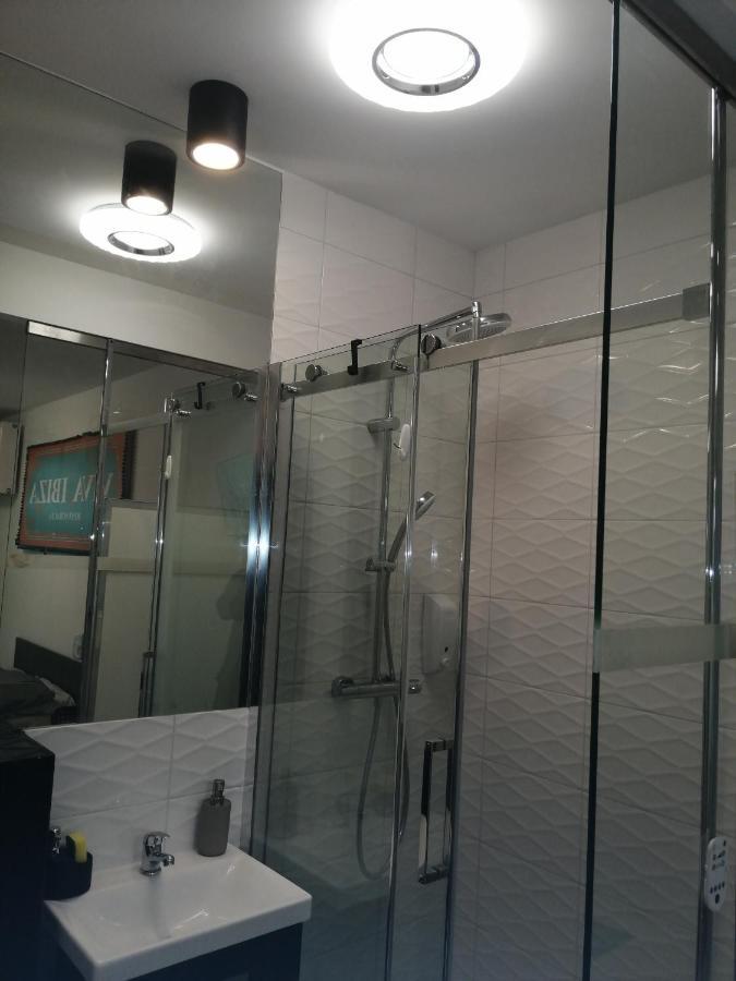Apartamenty Galeria Polnocna Warsaw Ngoại thất bức ảnh